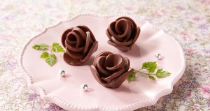 sliced-chocolate-roses